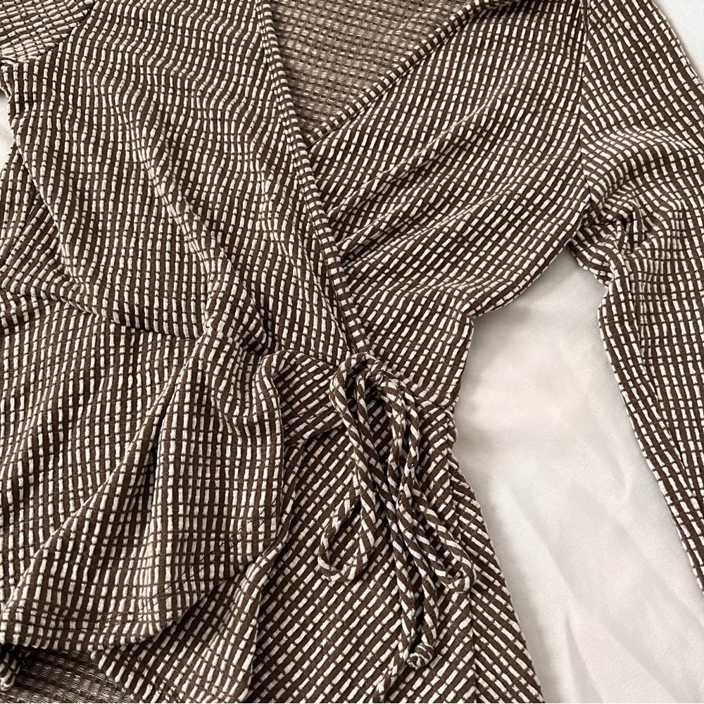 Caution to the Wind - Faux Wrap Top - Small White and Tawny Brown